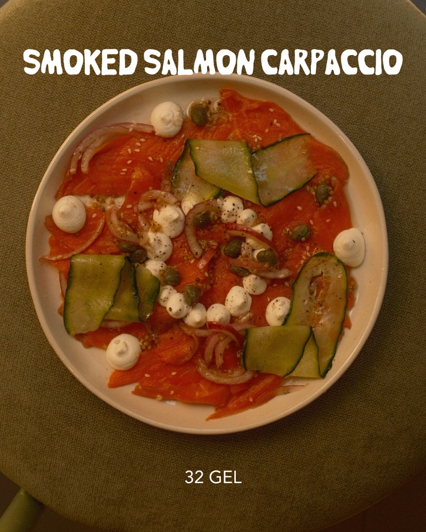 Smoked salmon carpaccio